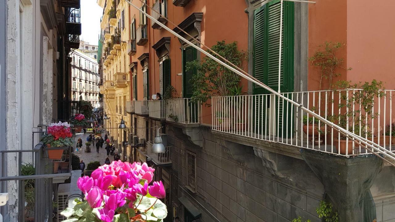 Il Salotto Di Nonna Cornelia 2 Hotel Naples Exterior photo